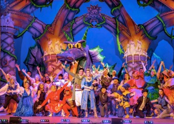 PWC Pantomime online!